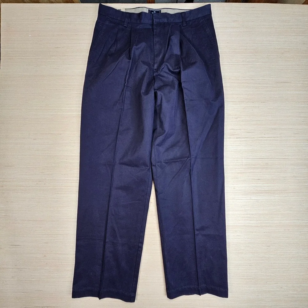Dockers True Chino Mens 33x32 Navy Blue D4 Relaxed Fit Pleated Pants NEW